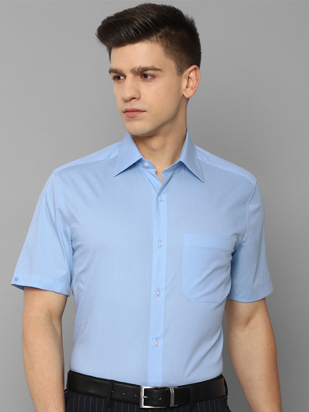 

Louis Philippe Men Blue Regular Fit Solid Cotton Formal Shirt