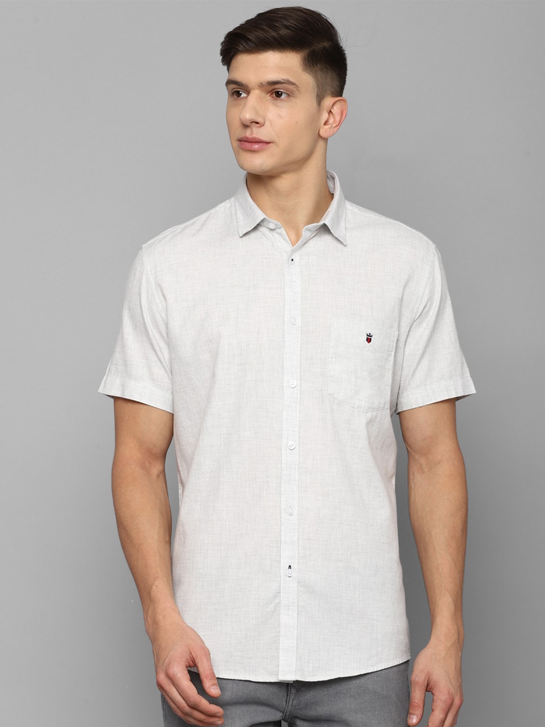 

Louis Philippe Sport Men White Slim Fit Solid Cotton Casual Shirt