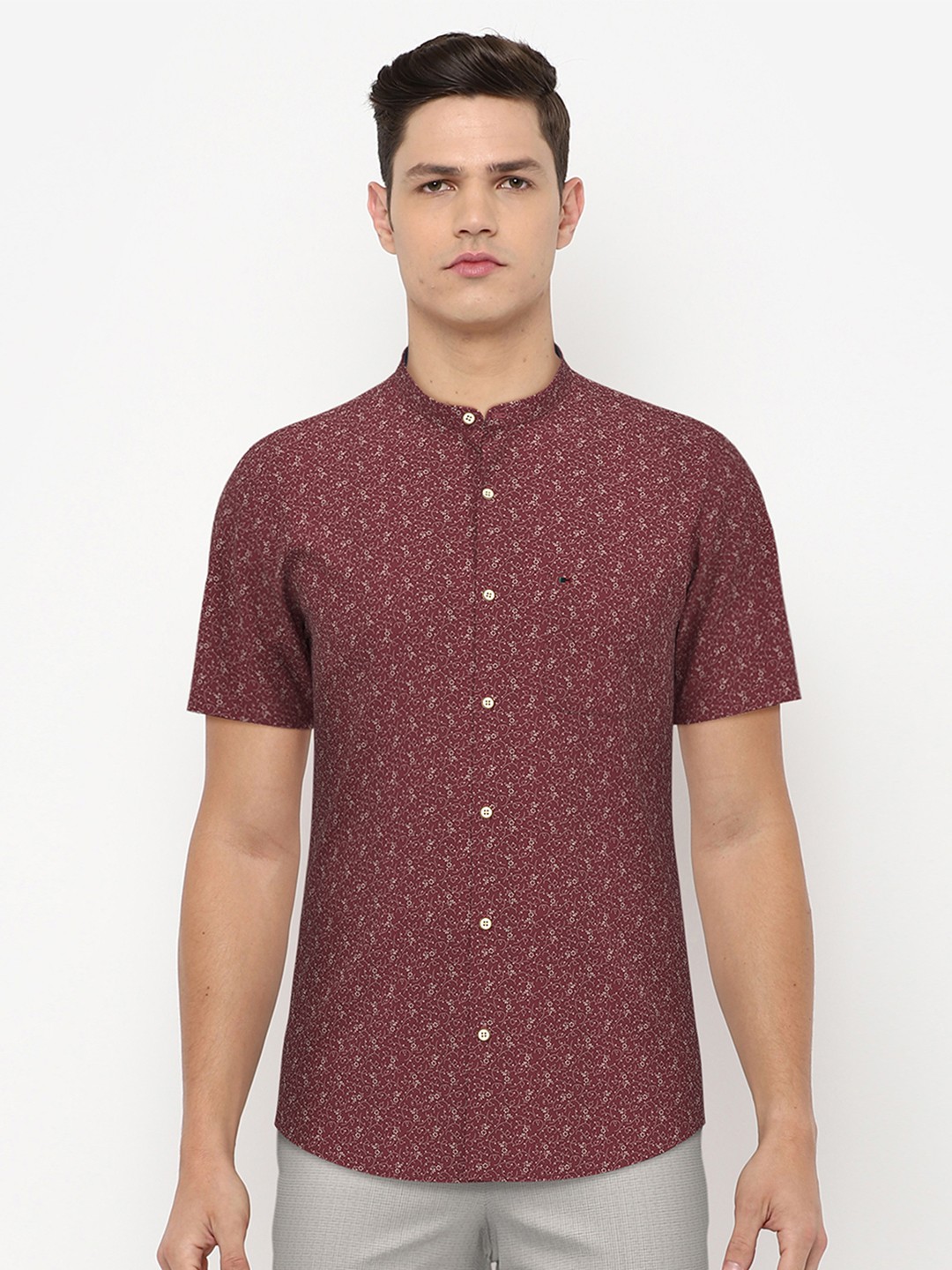

Peter England Casuals Men Maroon Slim Fit Floral Printed Casual Shirt