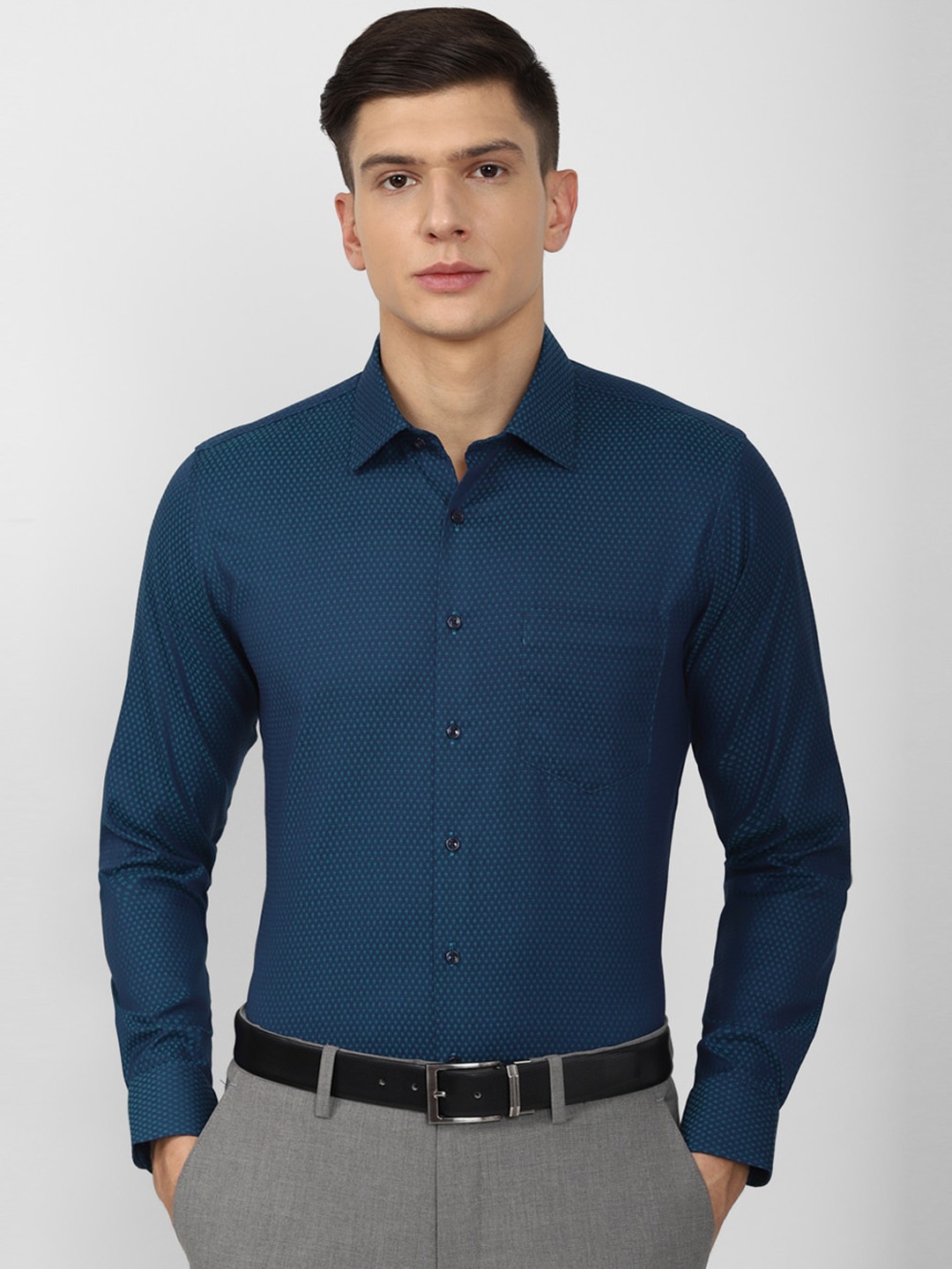

Van Heusen Men Navy Blue Slim Fit Formal Shirt