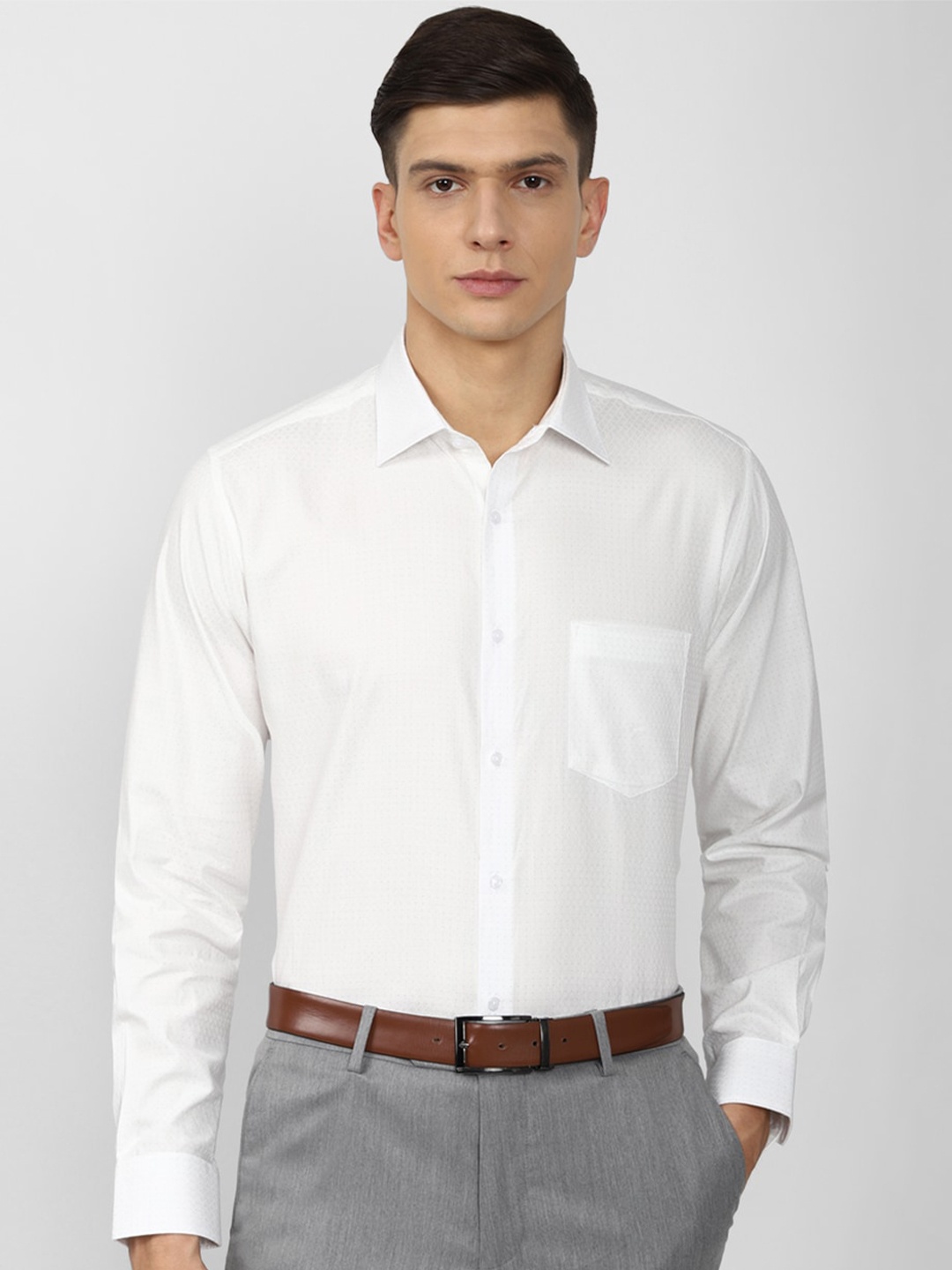 

Van Heusen Men White Regular Fit Cotton Formal Shirt
