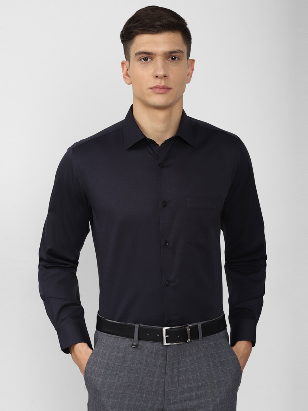 

Van Heusen Men Black Pure Cotton Formal Shirt