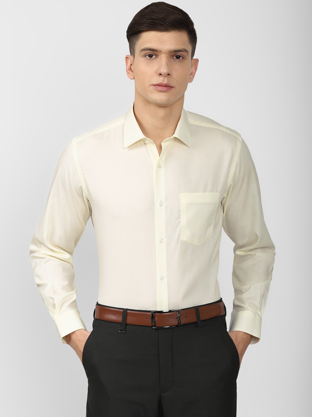 

Van Heusen Men Yellow Regular Fit Cotton Formal Shirt