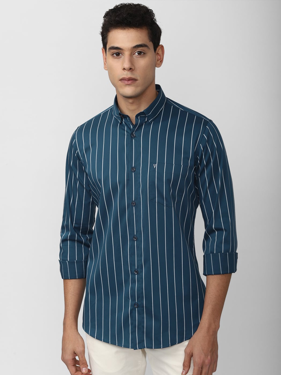 

Van Heusen Sport Men Blue Slim Fit Striped Casual Shirt