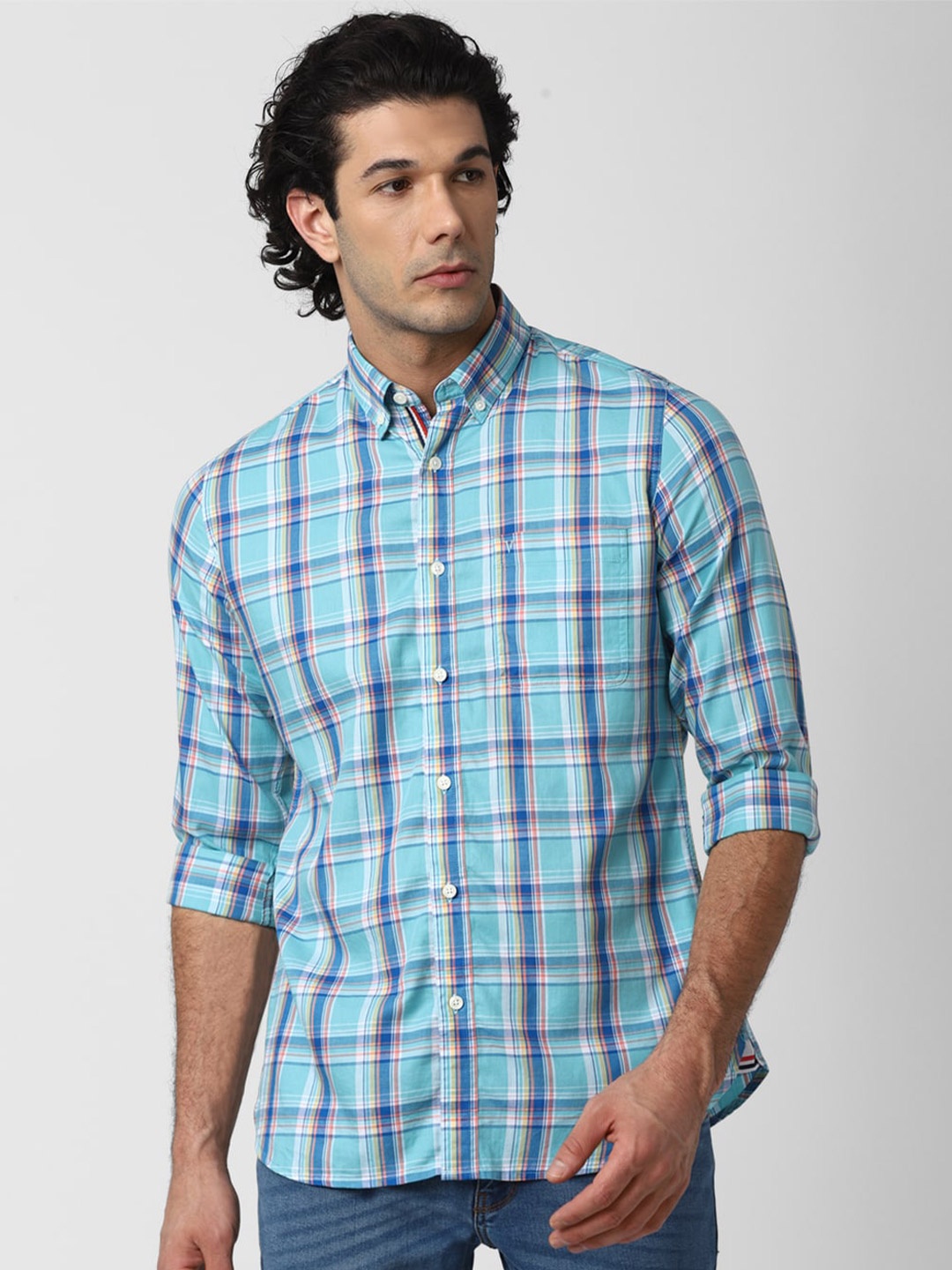 

Van Heusen Sport Men Blue Slim Fit Checked Cotton Casual Shirt