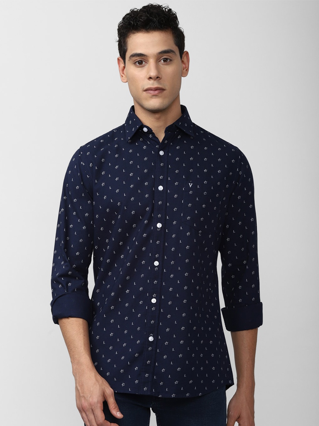 

Van Heusen Sport Men Navy Blue Slim Fit Printed Casual Shirt