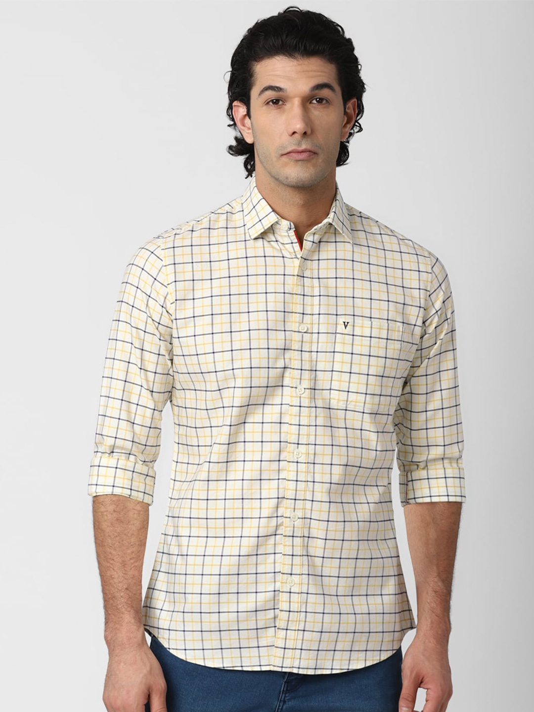 

Van Heusen Sport Men Cream-Coloured Slim Fit Checked Casual Shirt