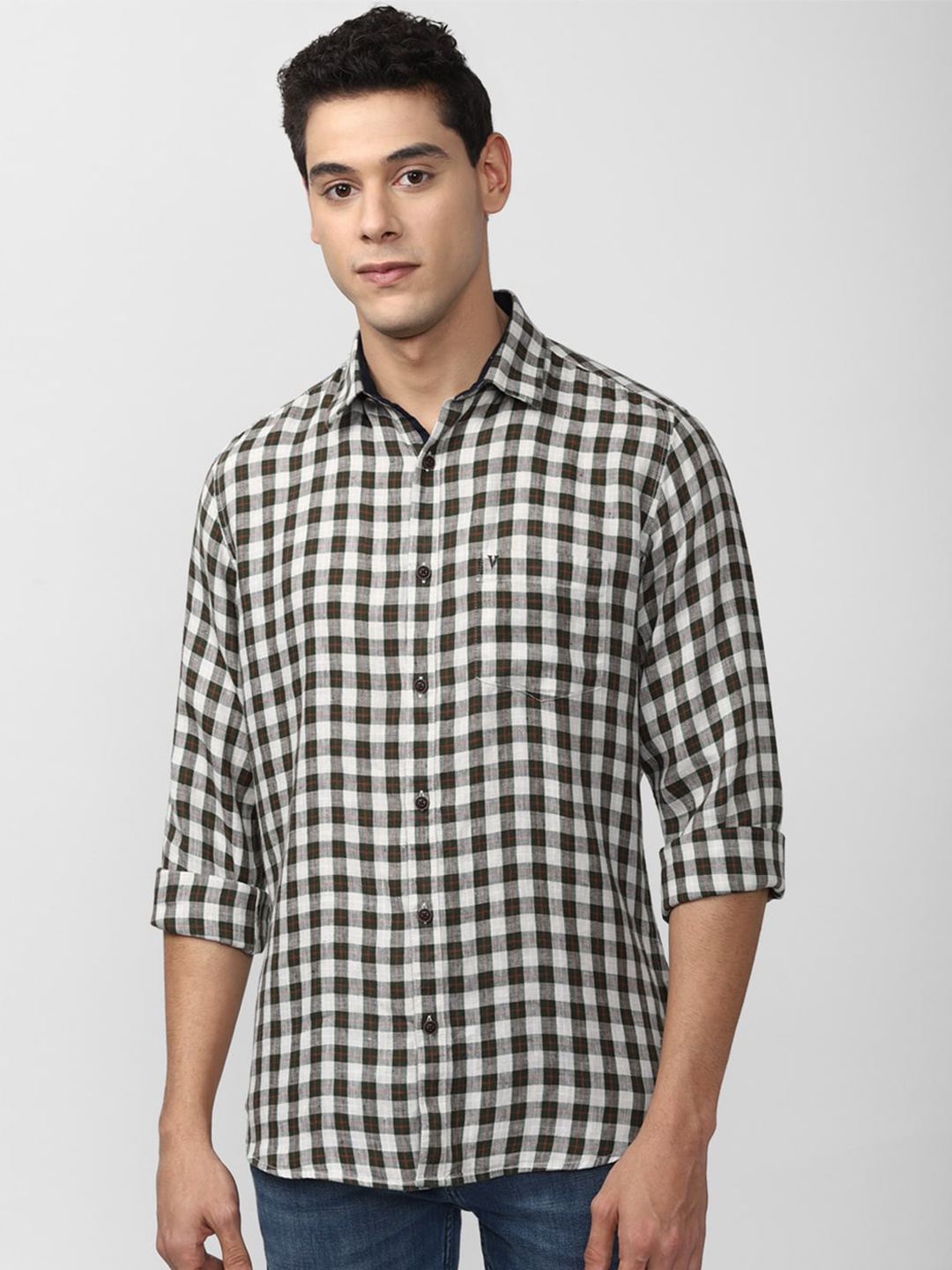 

Van Heusen Sport Men Black Slim Fit Gingham Checked Pure Linen Casual Shirt