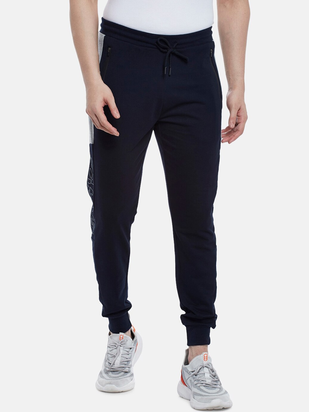 

People Men Navy Blue Solid Track Pants