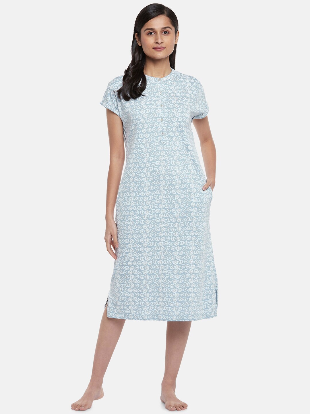 

Dreamz by Pantaloons Blue Floral Printed Maxi Nightdress