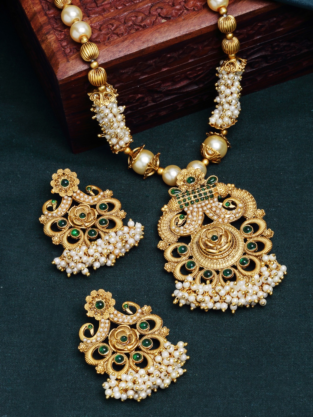 

PANASH Gold- Plated Green Stone Studded & Beaded Jewellery Set