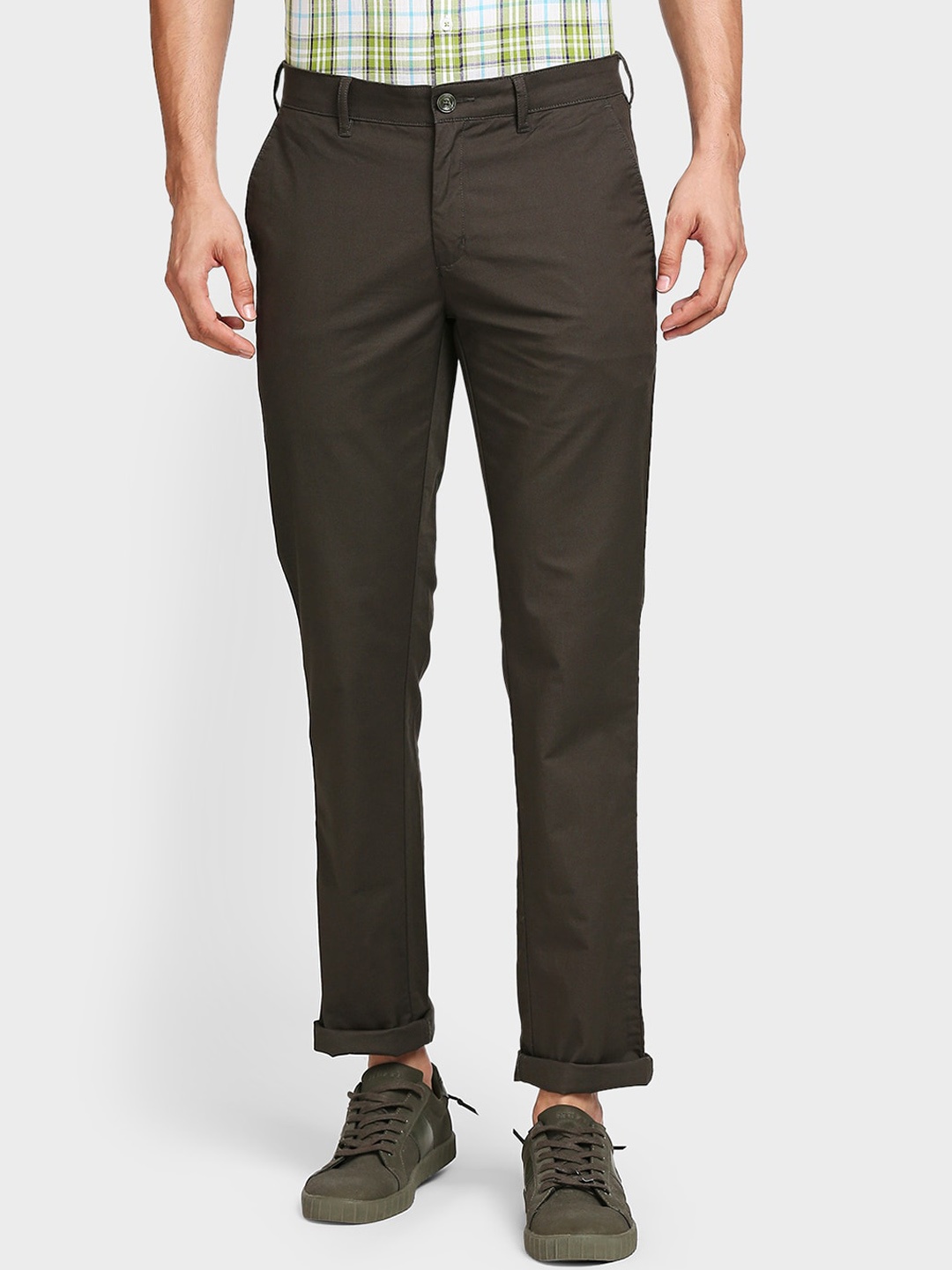 

ColorPlus Men Green Solid Chinos Trousers
