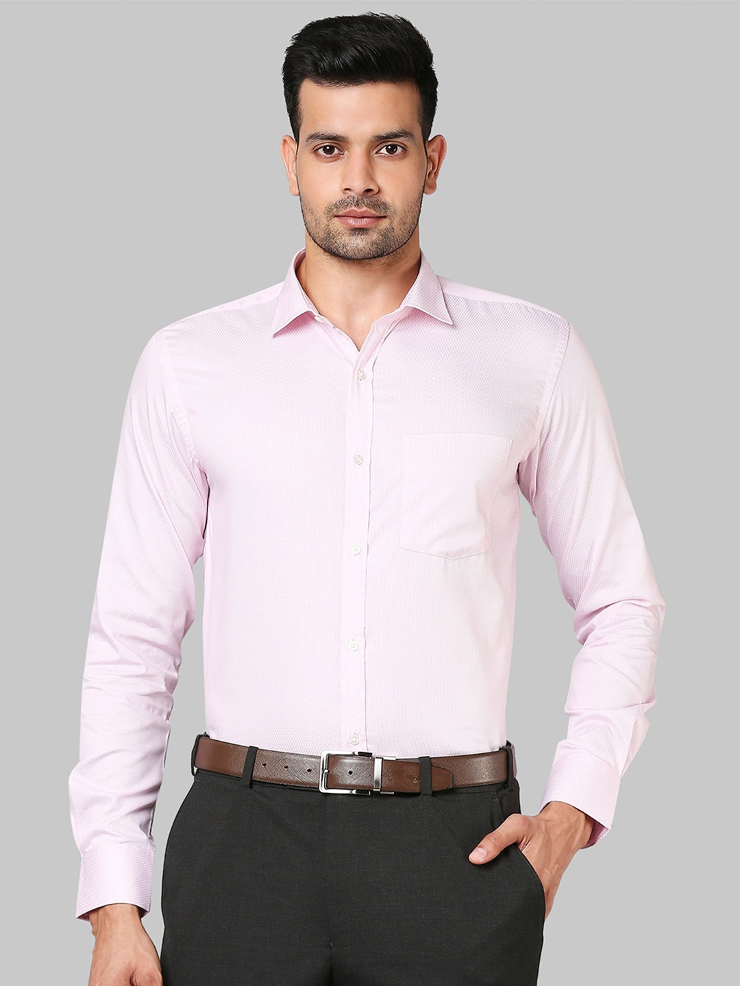 

Park Avenue Men Pink Slim Fit Cotton Formal Shirt