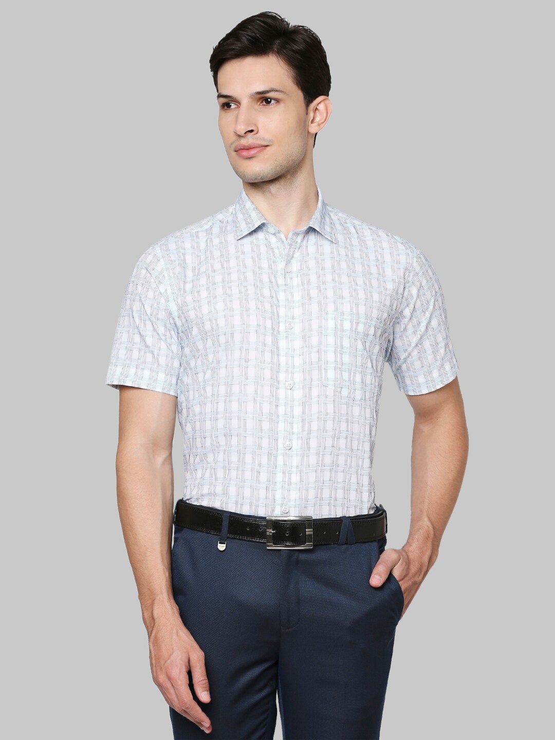 

Park Avenue Men Blue Printed Cotton Casual Shirt