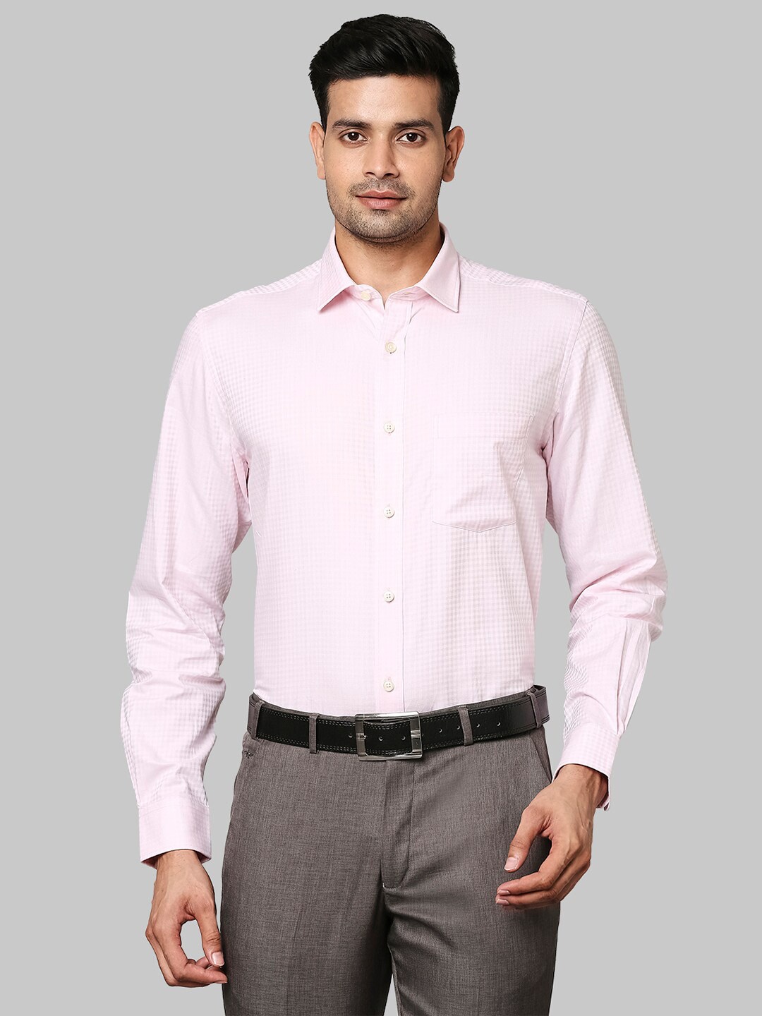 

Park Avenue Men Red Striped Formal Shirt