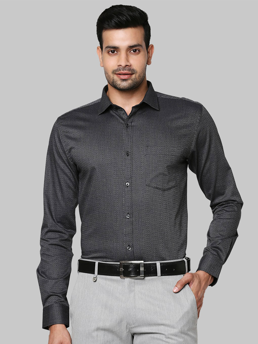 

Park Avenue Men Black Slim Fit Printed Cotton Formal Shirt