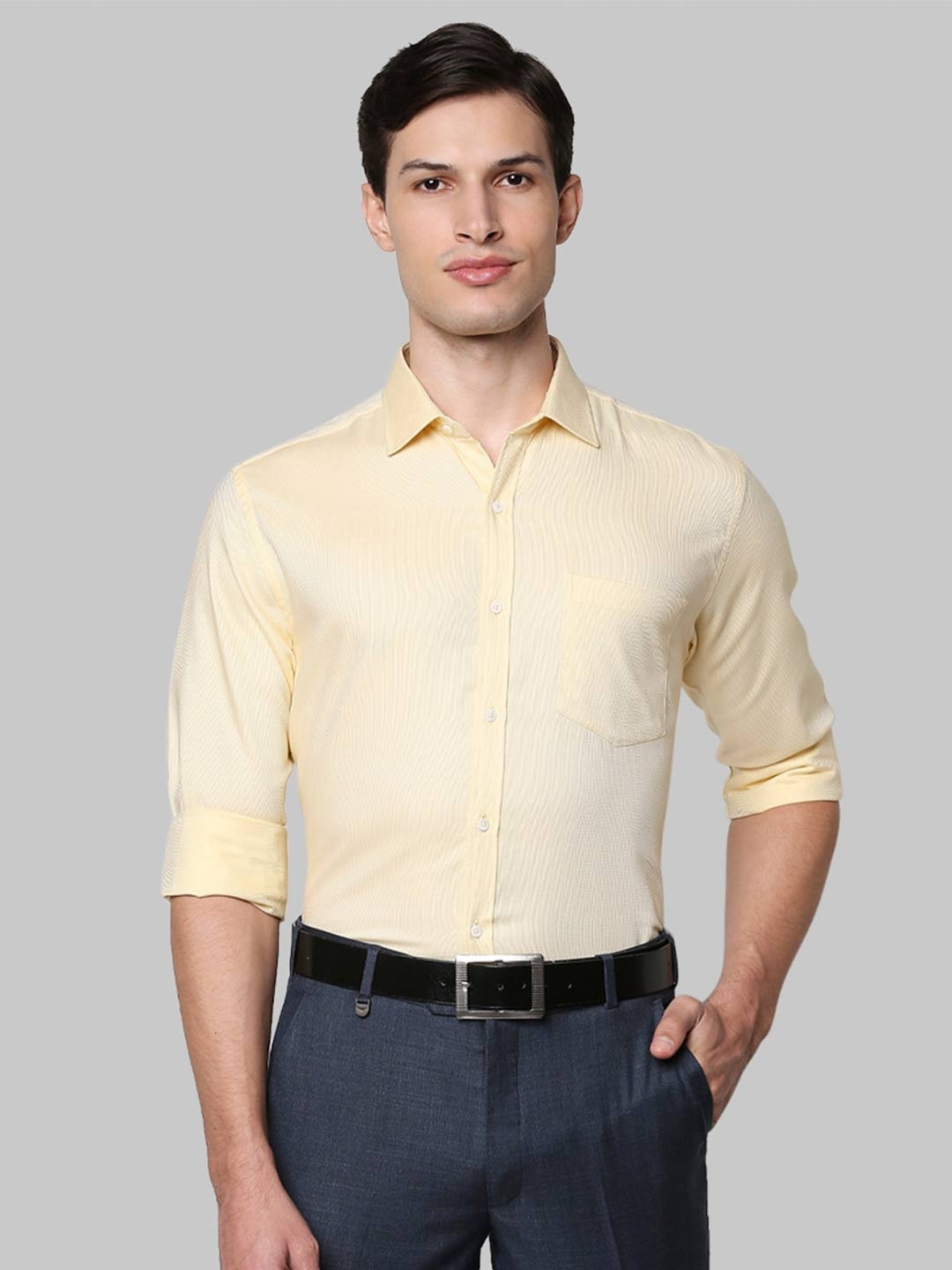 

Park Avenue Men Yellow Solid Slim Fit Formal Shirt