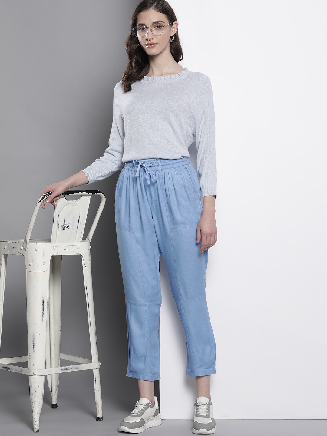 

Nautica Women Solid Pleated Cropped Trousers, Blue