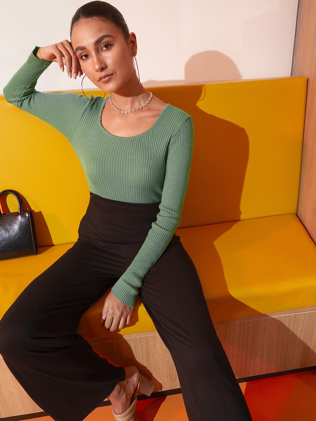 

Chemistry Women Green Ribbed Square Neck Pullover