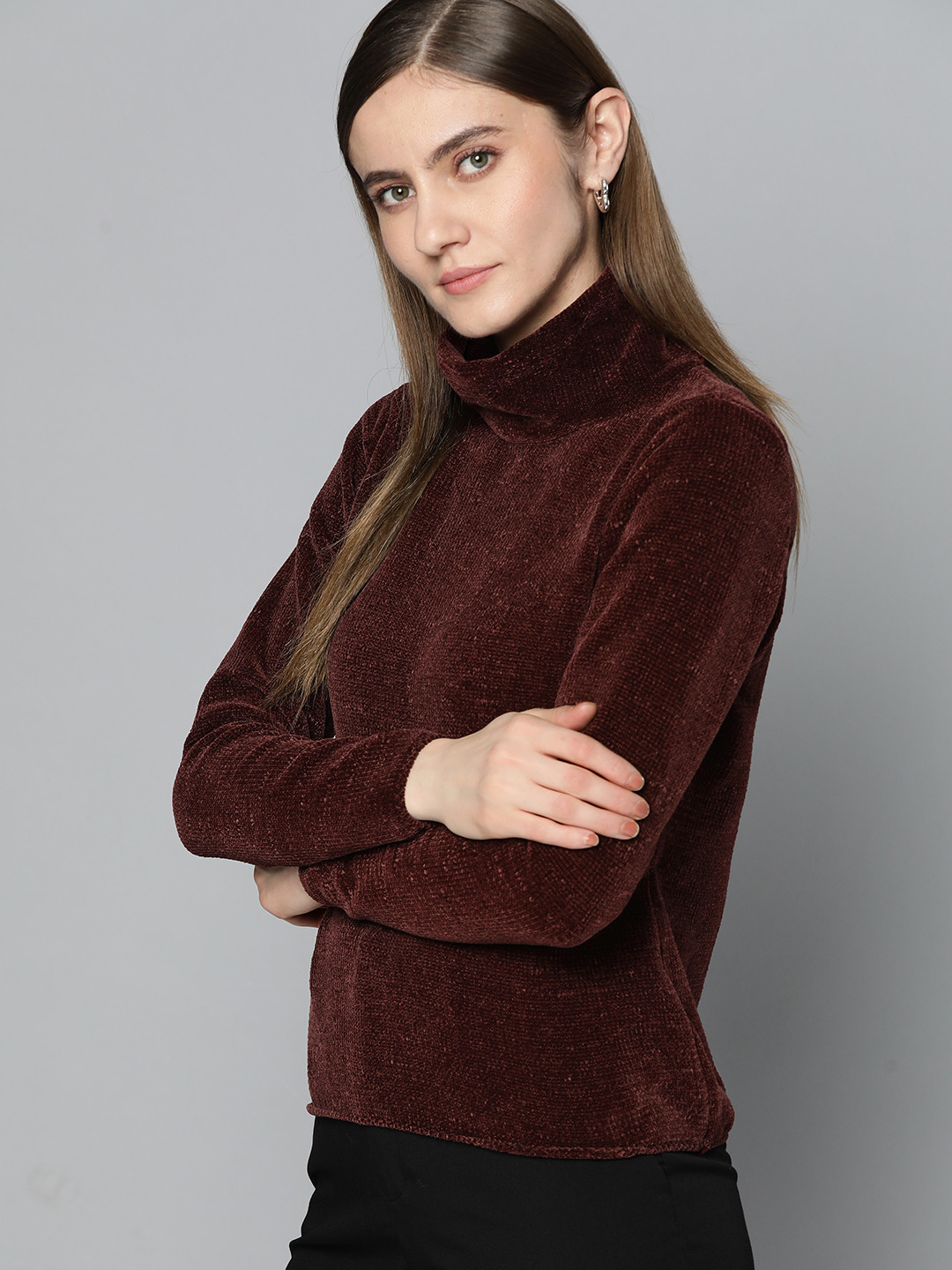 

Chemistry Women Burgundy Turtle Neck Pullover, Brown