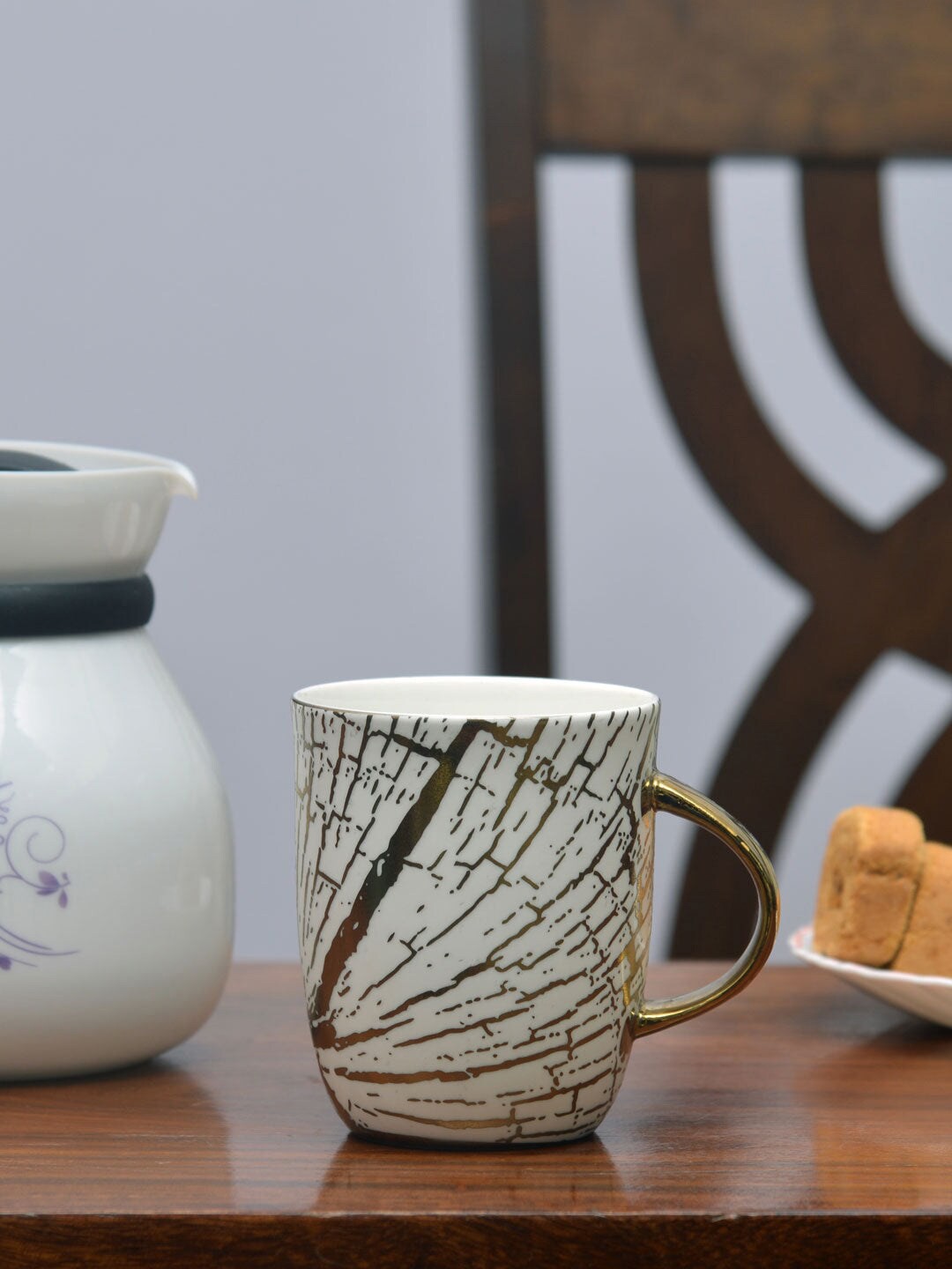 

Athome by Nilkamal Beige & Gold-Toned Geometric Printed Ceramic Matte Cups Set of Cups and Mugs