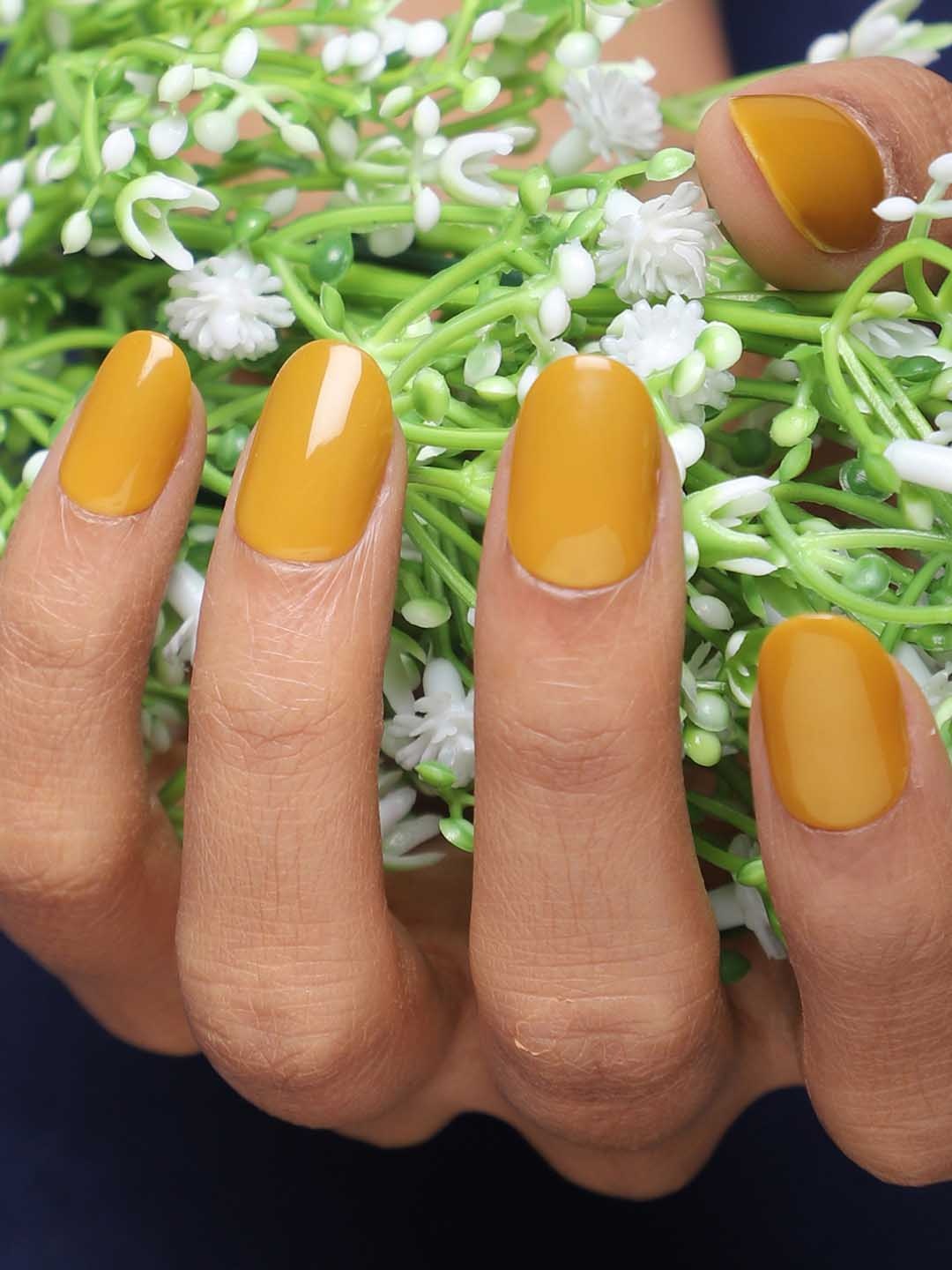 

LICK 24 Pcs Artificial Nail Extensions With Application Kit - Mustard