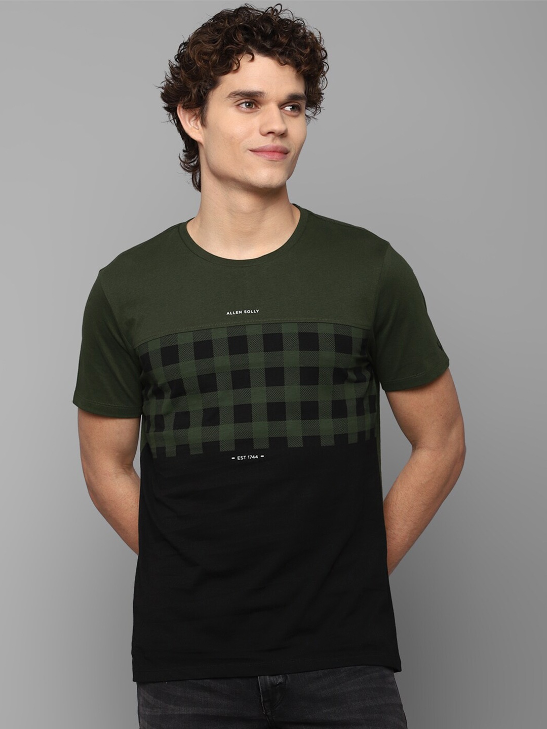 

Allen Solly Sport Men Olive Green & Black Printed T-shirt