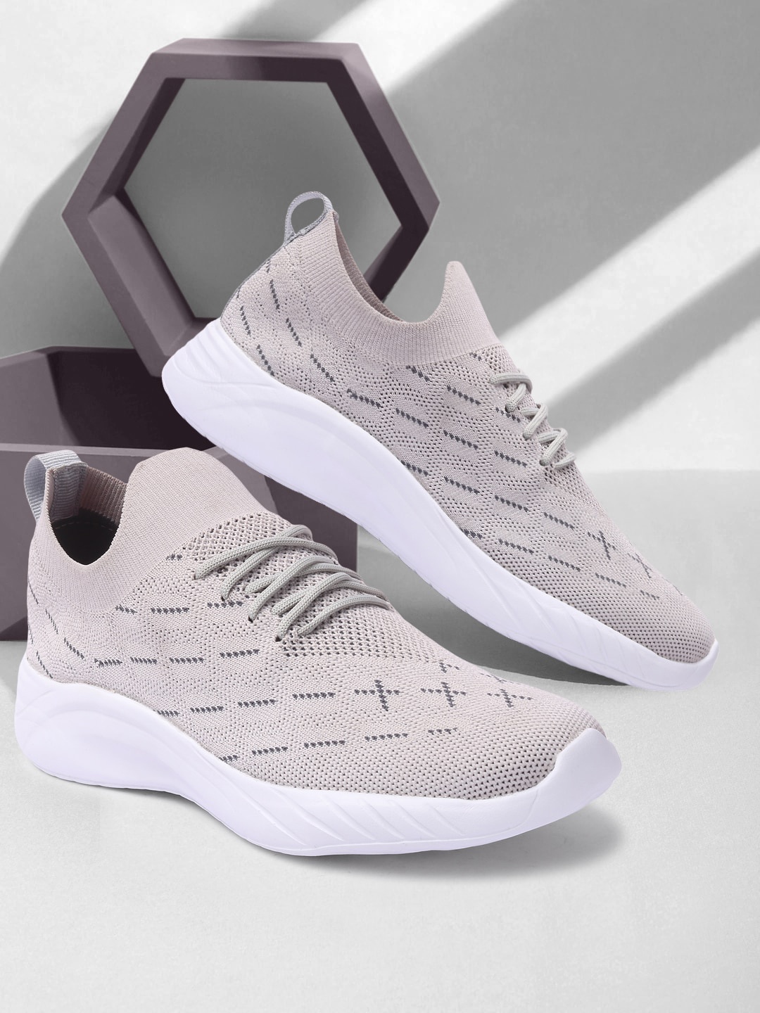 

Crew STREET Men Grey Woven Design Sneakers