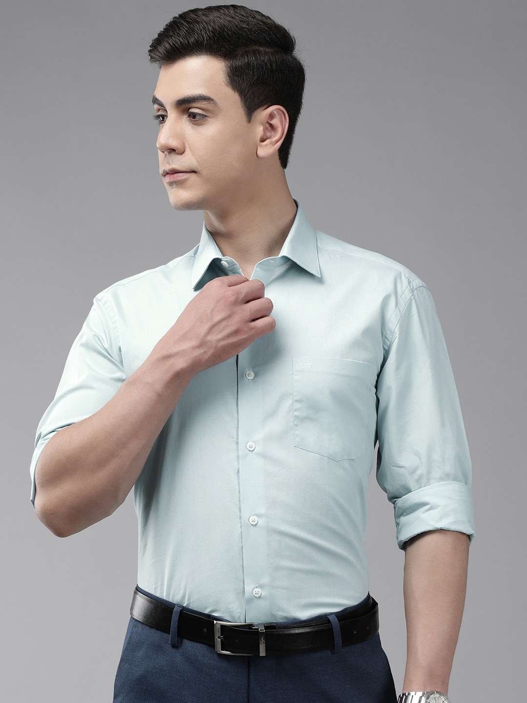 

Arrow Men Blue Solid Slim Fit Pure Cotton Formal Shirt