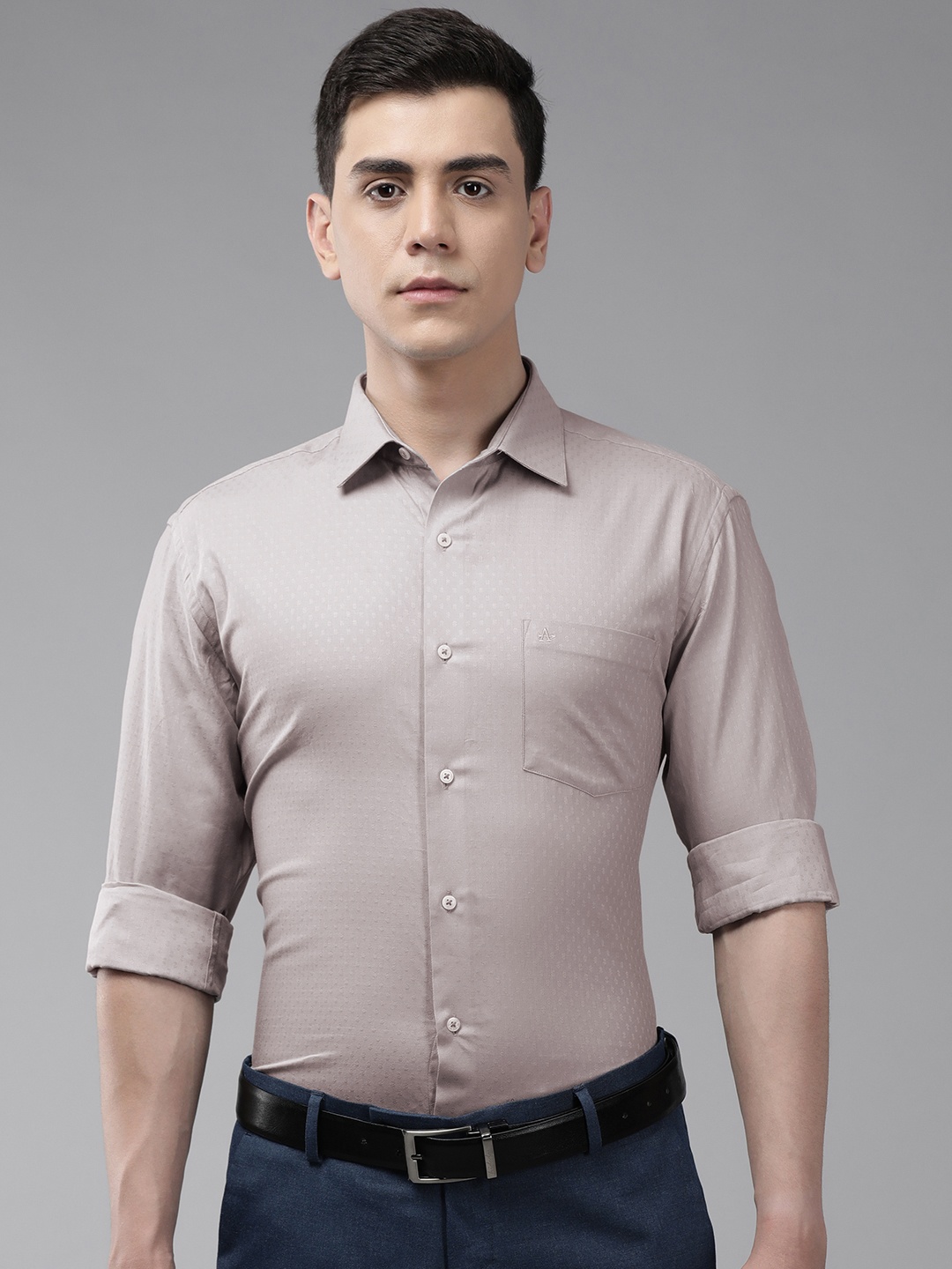 

Arrow Men Grey Solid Slim Fit Formal Shirt