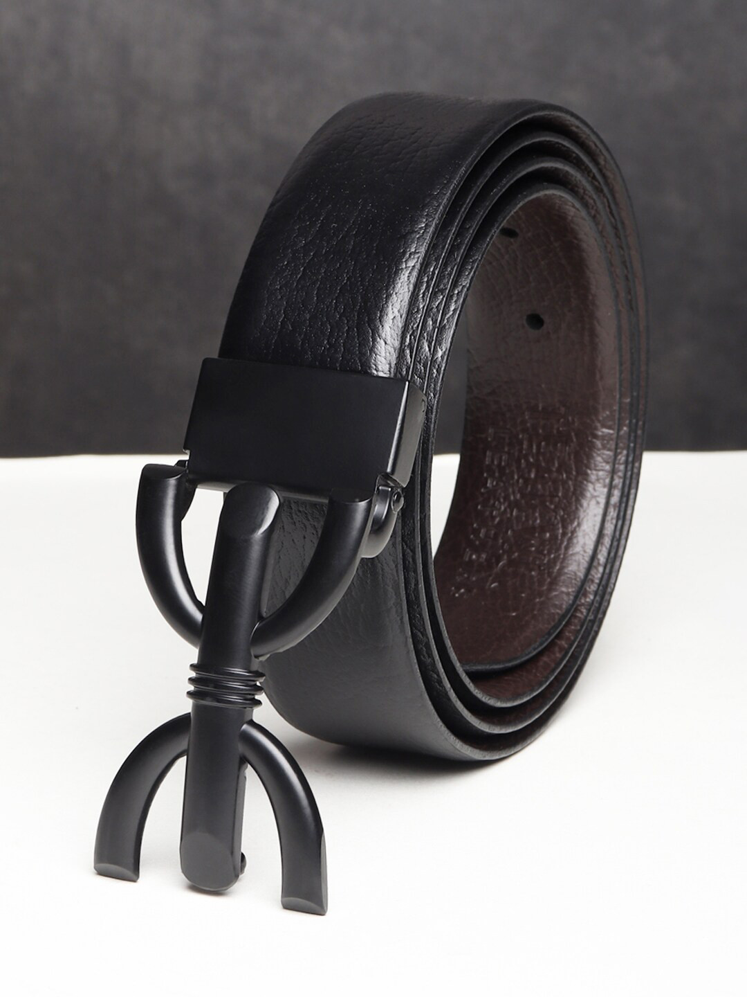 

Teakwood Leathers Men Black Belts
