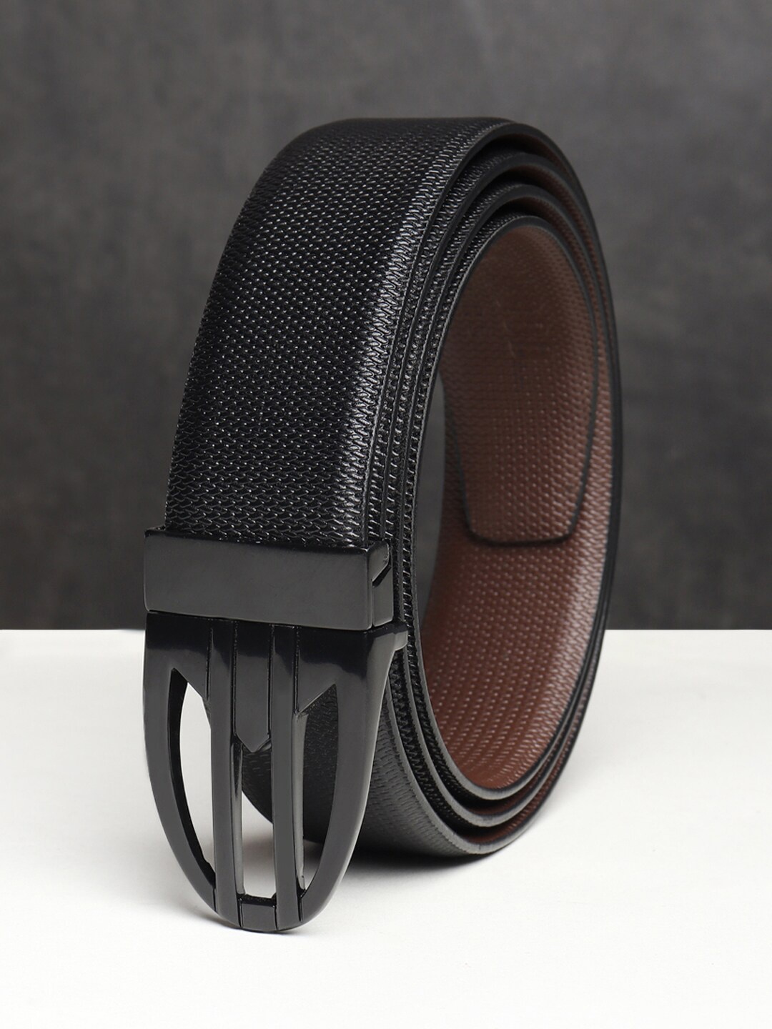 

Teakwood Leathers Men Black Belts