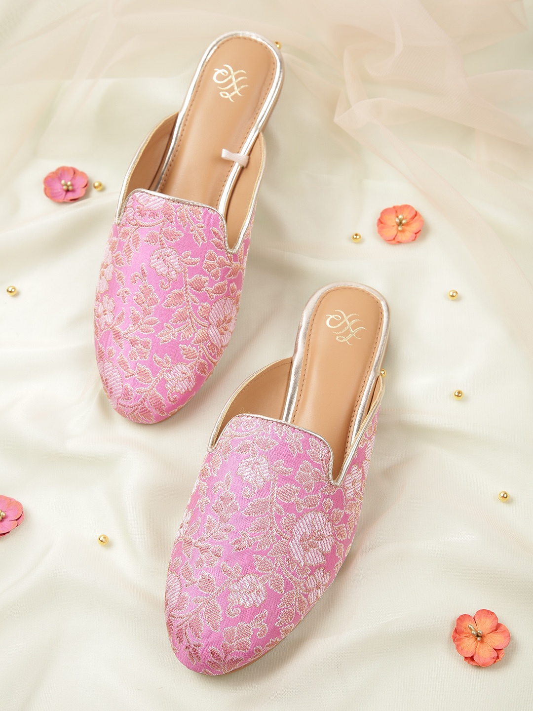 

House of Pataudi Women Pink & Golden Ethnic Design Mules