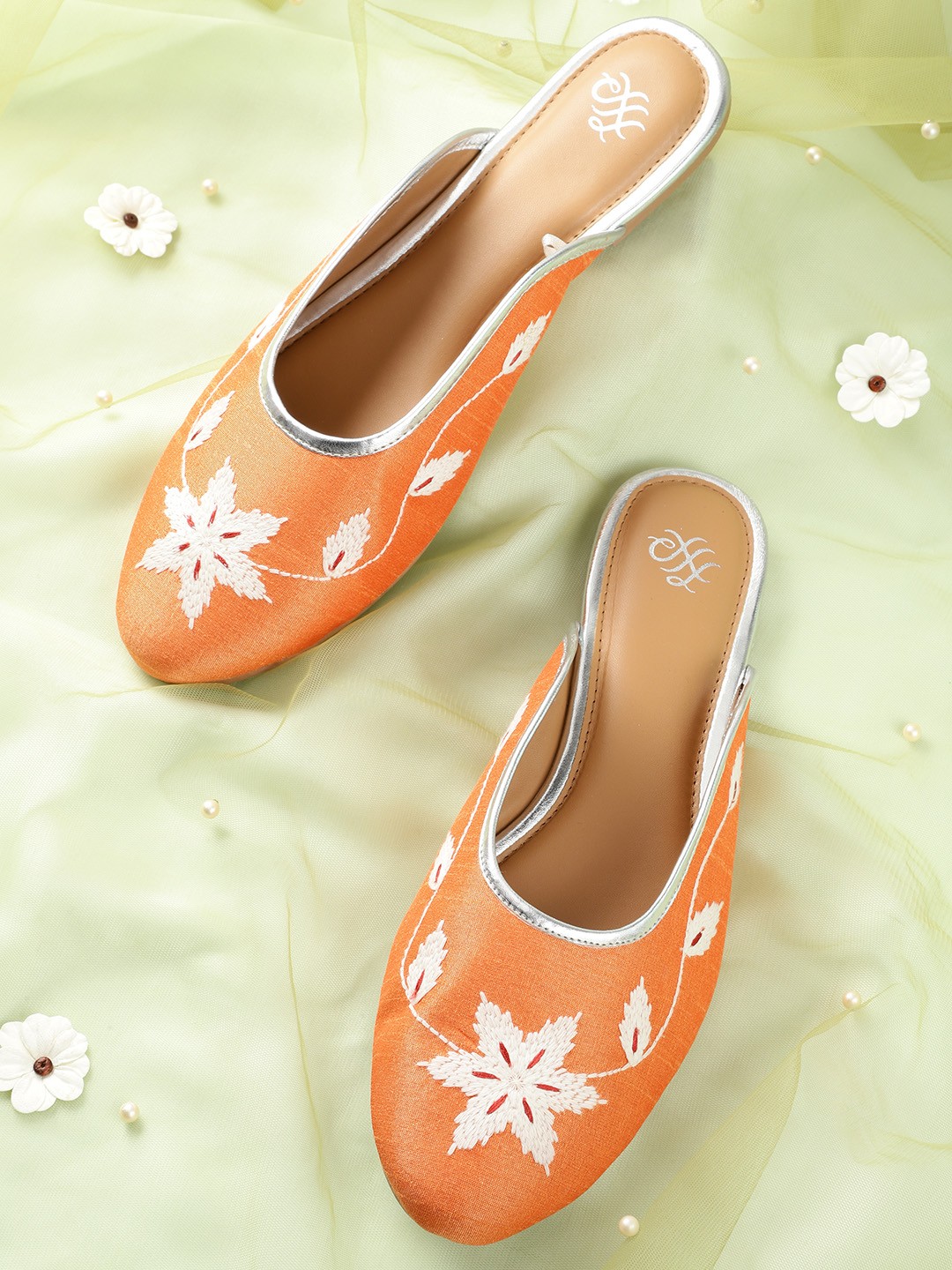 

House of Pataudi Women Orange & White Ethnic Embellished Handcrafted Mules