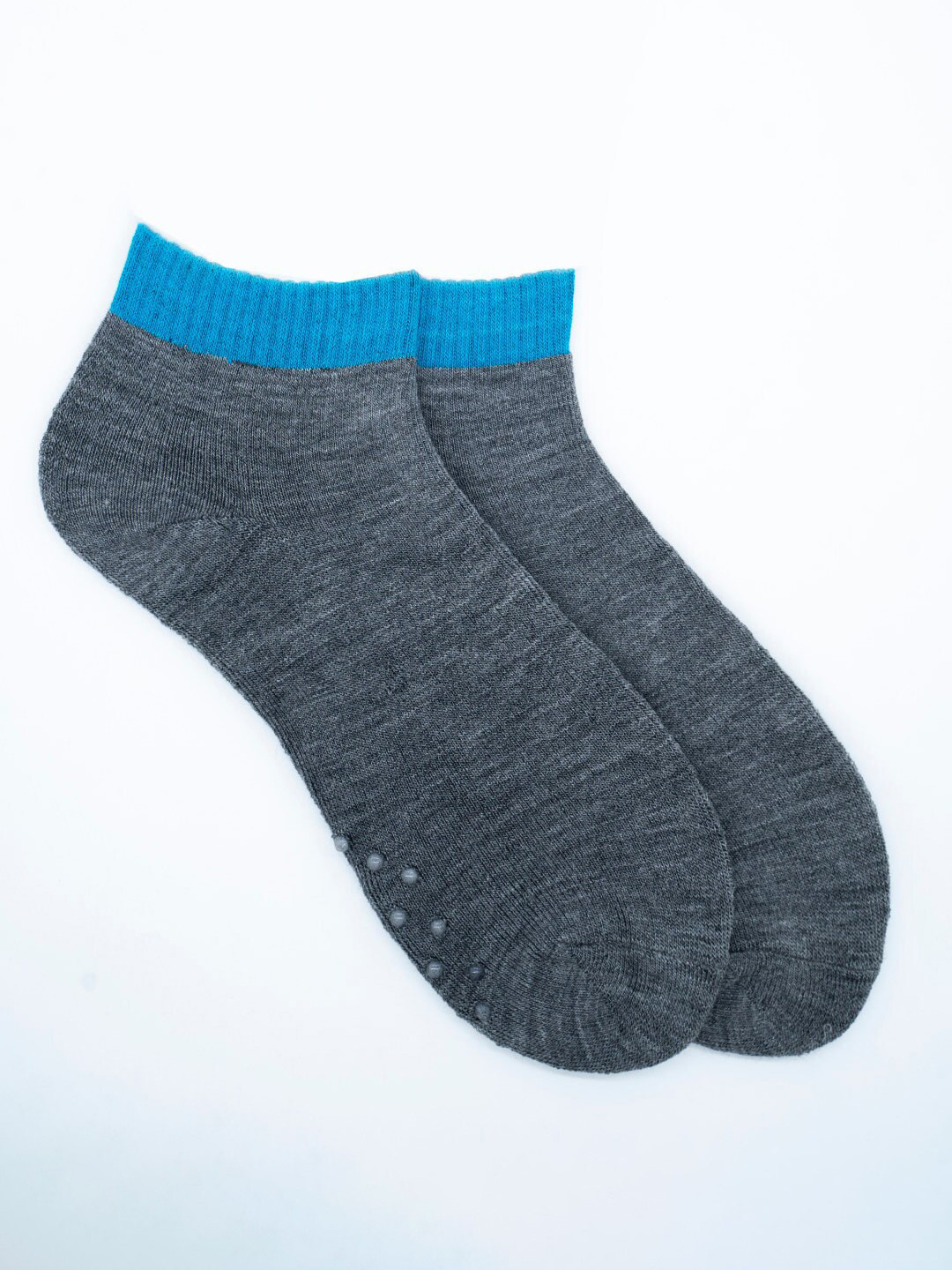 

Soxytoes Grey Solid Ankle-Length Socks