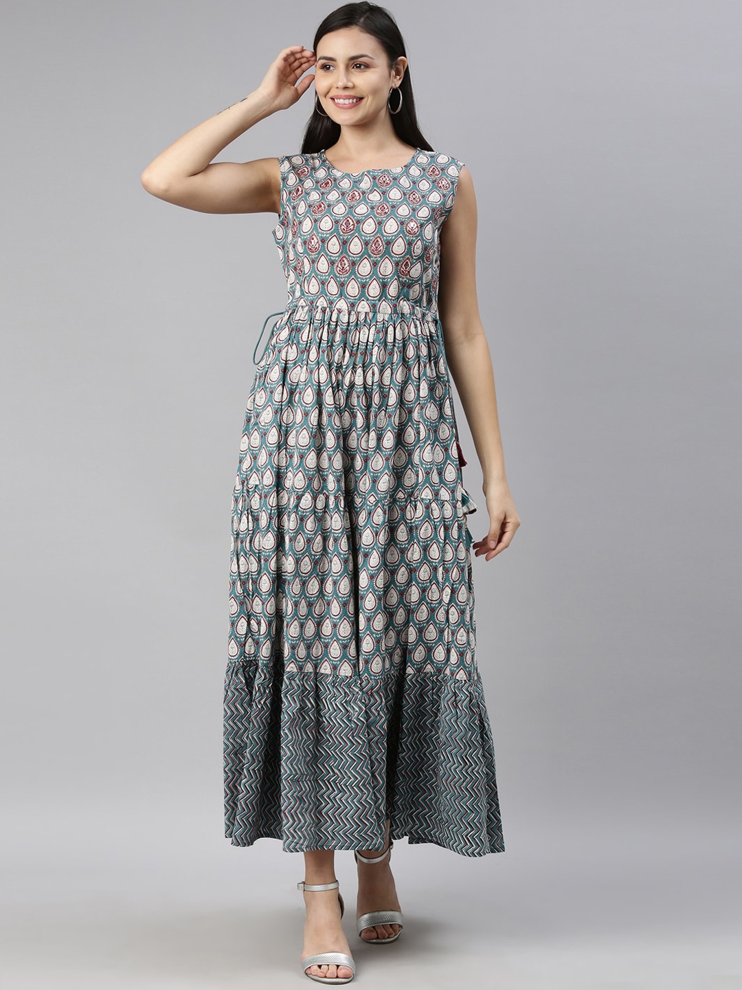 

Neerus Women Turquoise Blue & White Ethnic Motifs Printed Anarkali Kurta