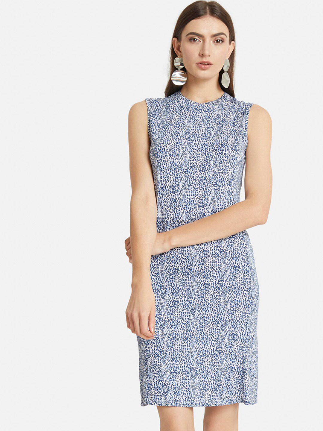 

Kazo Blue & White Printed Sleeveless Sheath Dress