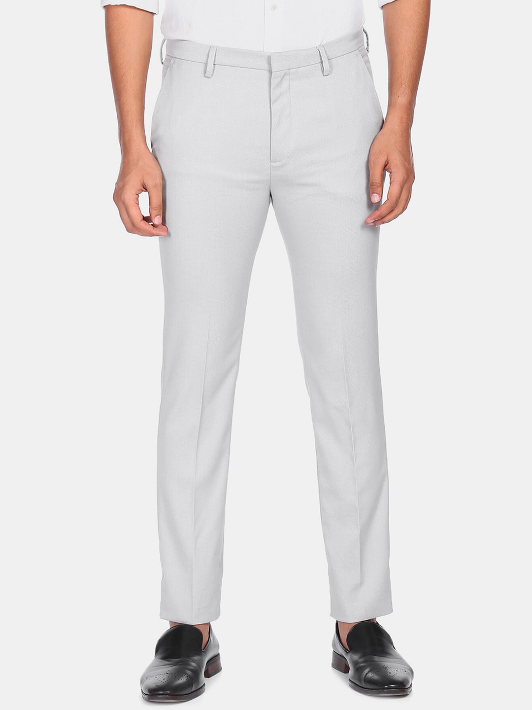 

Arrow New York Men Grey Solid Formal Trousers