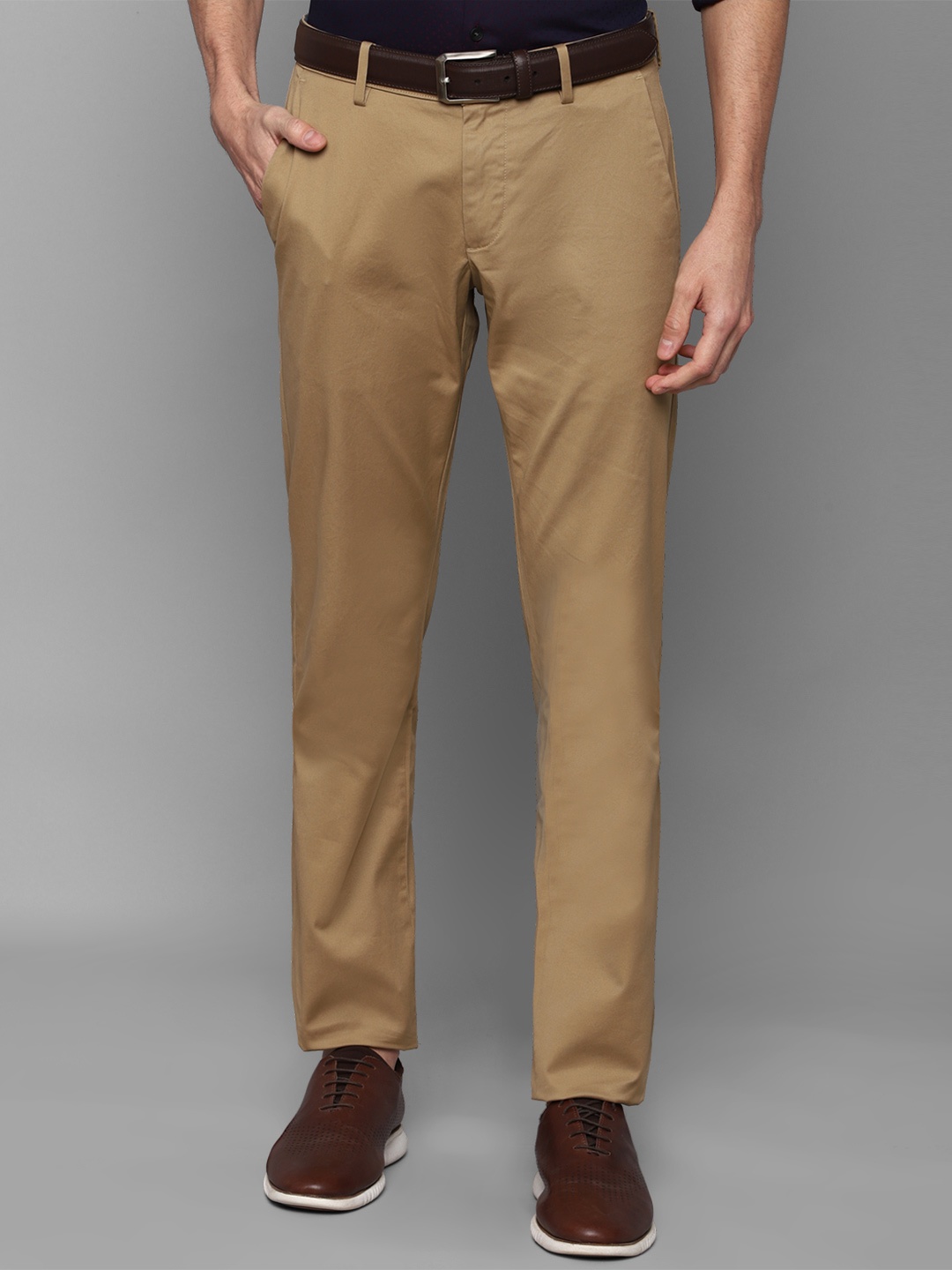 

Allen Solly Men Khaki Slim Fit Mid Rise Regular Trousers