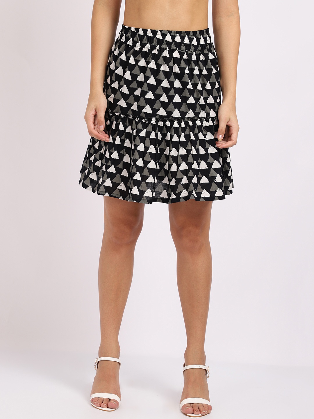 

TAG 7 Women Black & White Printed Cotton Tiered Above-Knee Length Skirt