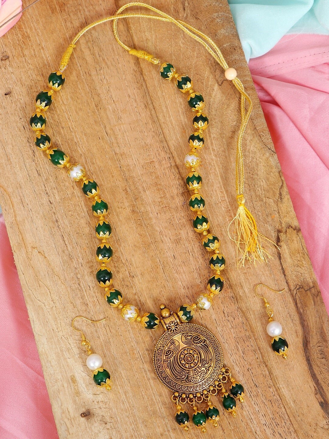 

Crunchy Fashion Gold-Plated Yellow Beaded Jewellery Set