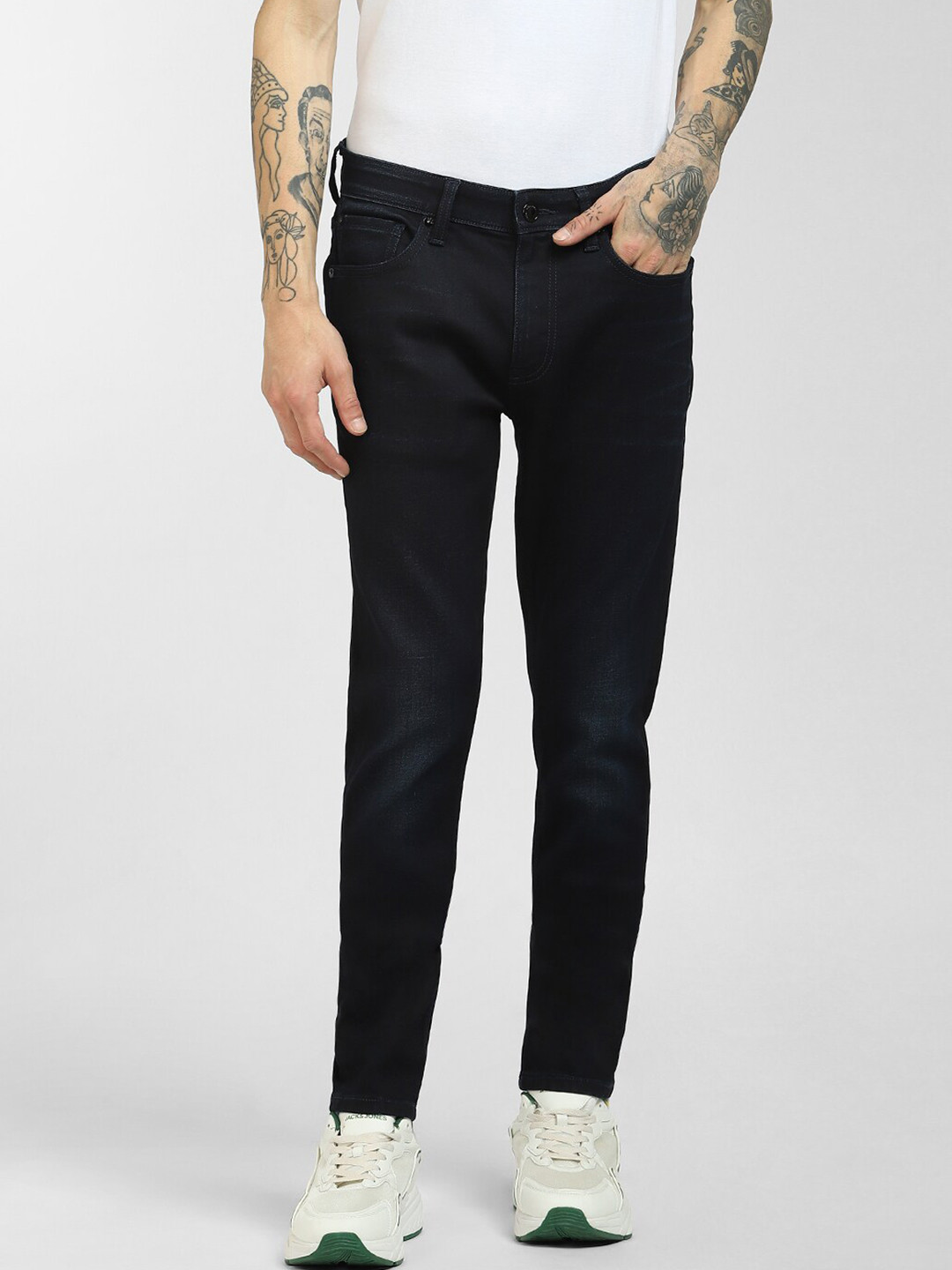 

Jack & Jones Men Blue Slim Fit Highly Distressed Jeans