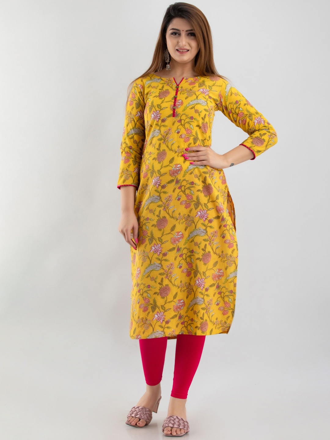 

Maishi Women Yellow Floral Printed Kurta