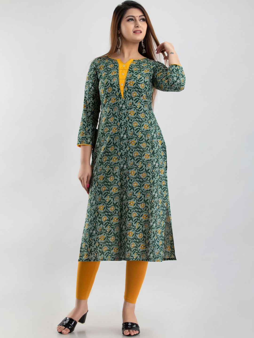 

Maishi Women Green Floral Printed Kurta