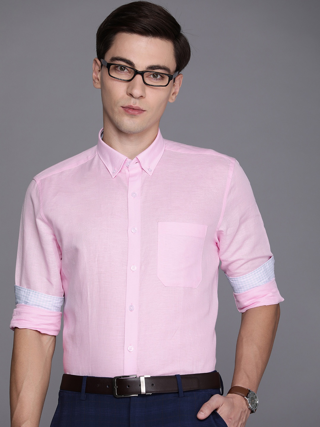 

Louis Philippe Men Pink Solid Slim Fit Cotton Linen Formal Shirt