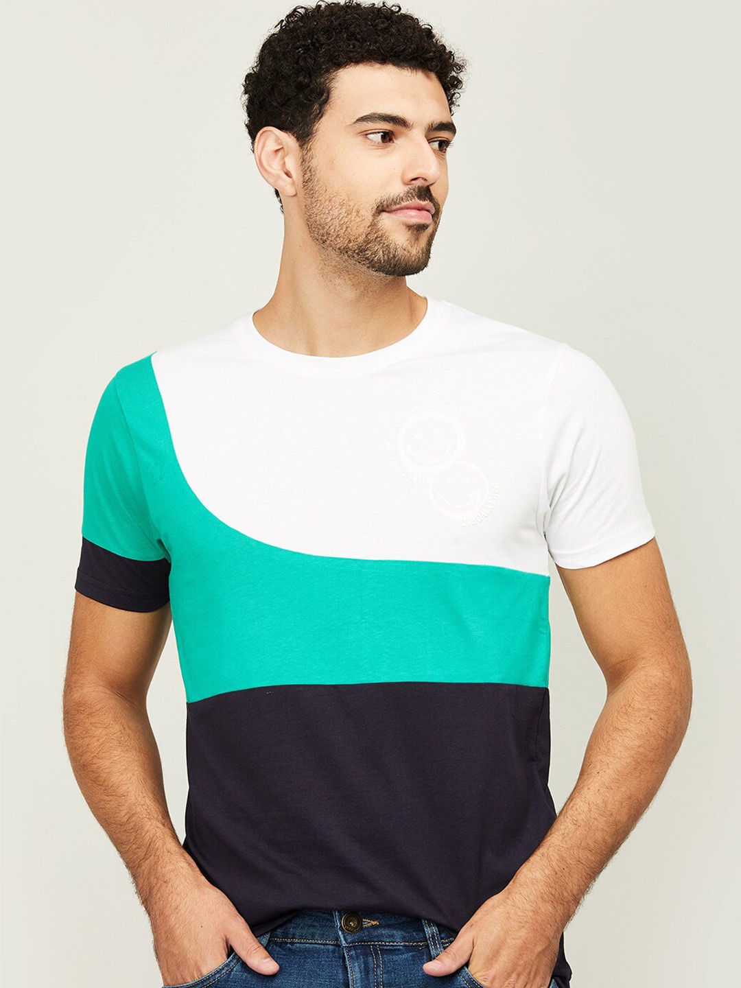 

SmileyWorld Men Navy Blue & Green Colourblocked Slim Fit Cotton T-shirt