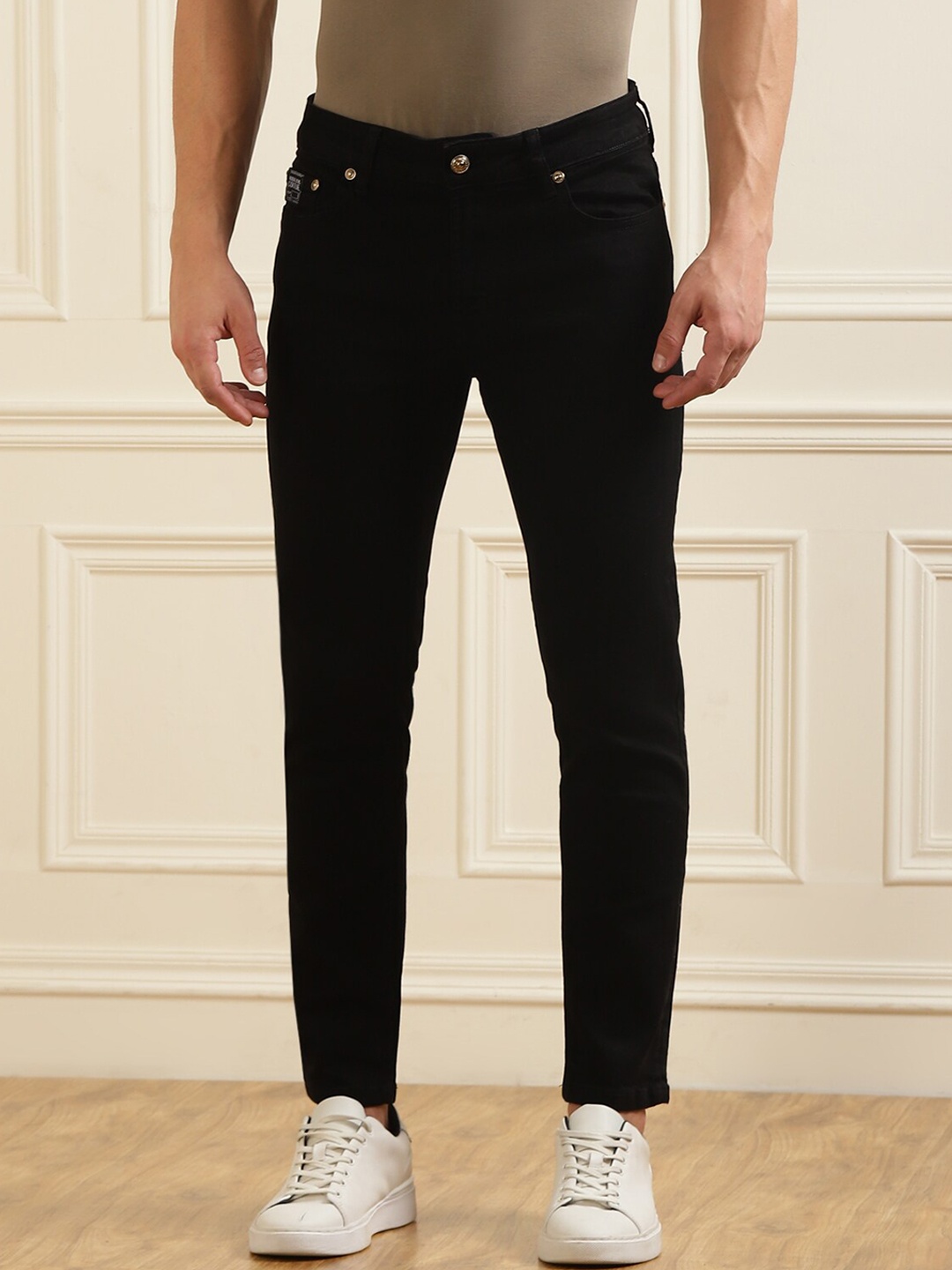 

Versace Jeans Couture Men Black Slim Fit Stretchable Jeans