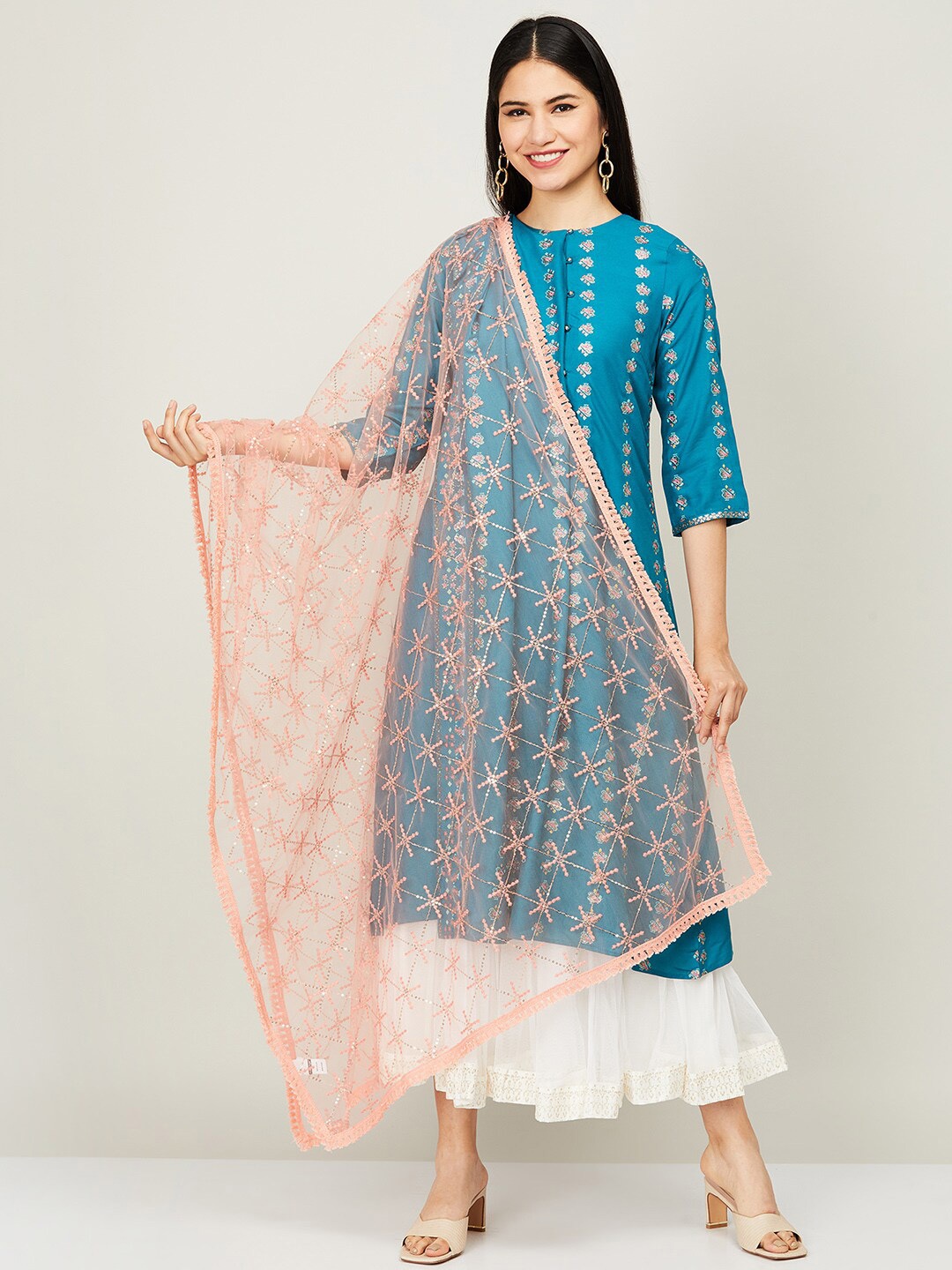 

Melange by Lifestyle Pink Linen Dupatta with Sequinned