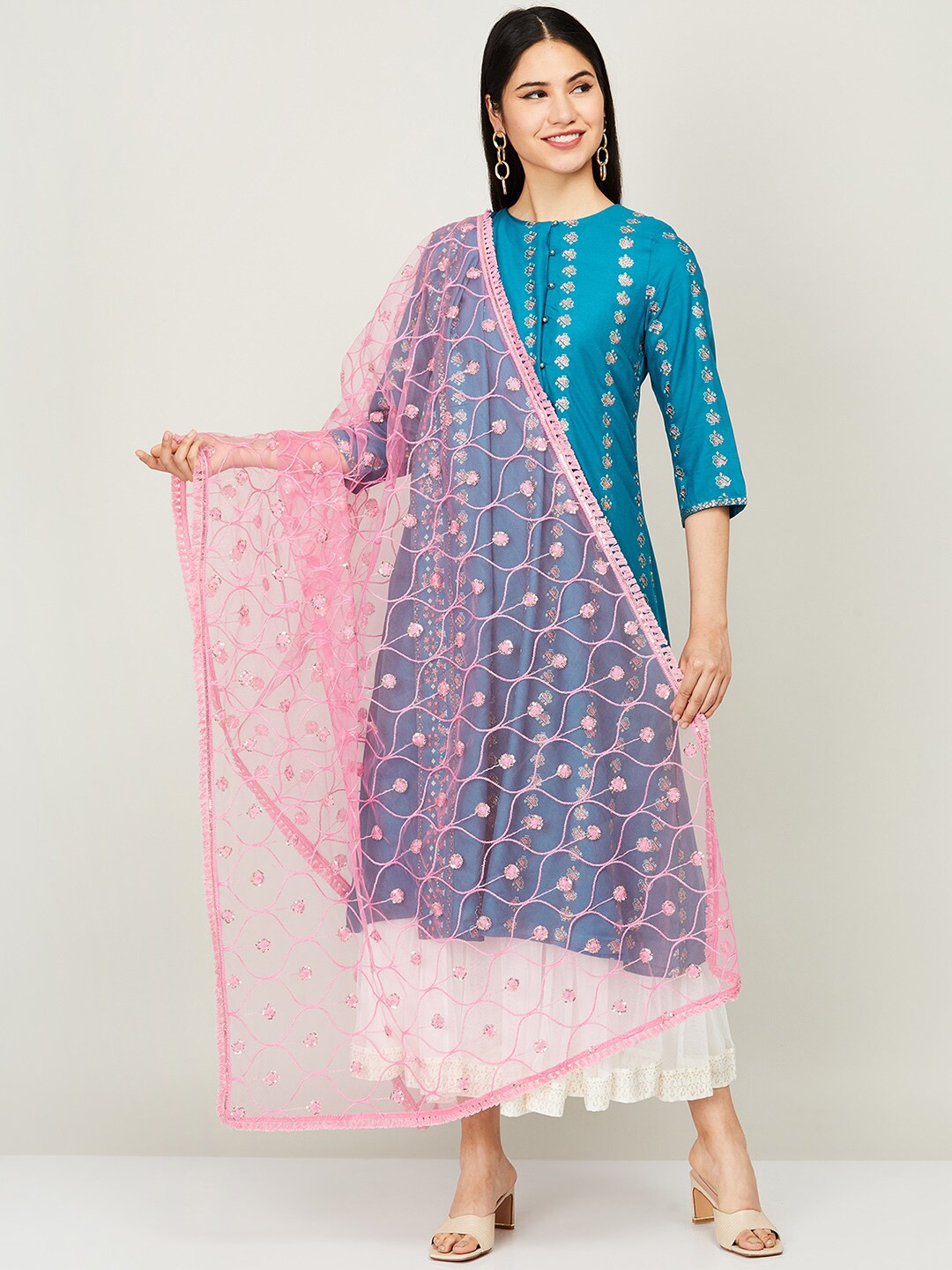 

Melange by Lifestyle Women Pink Embroidered Linen Dupatta