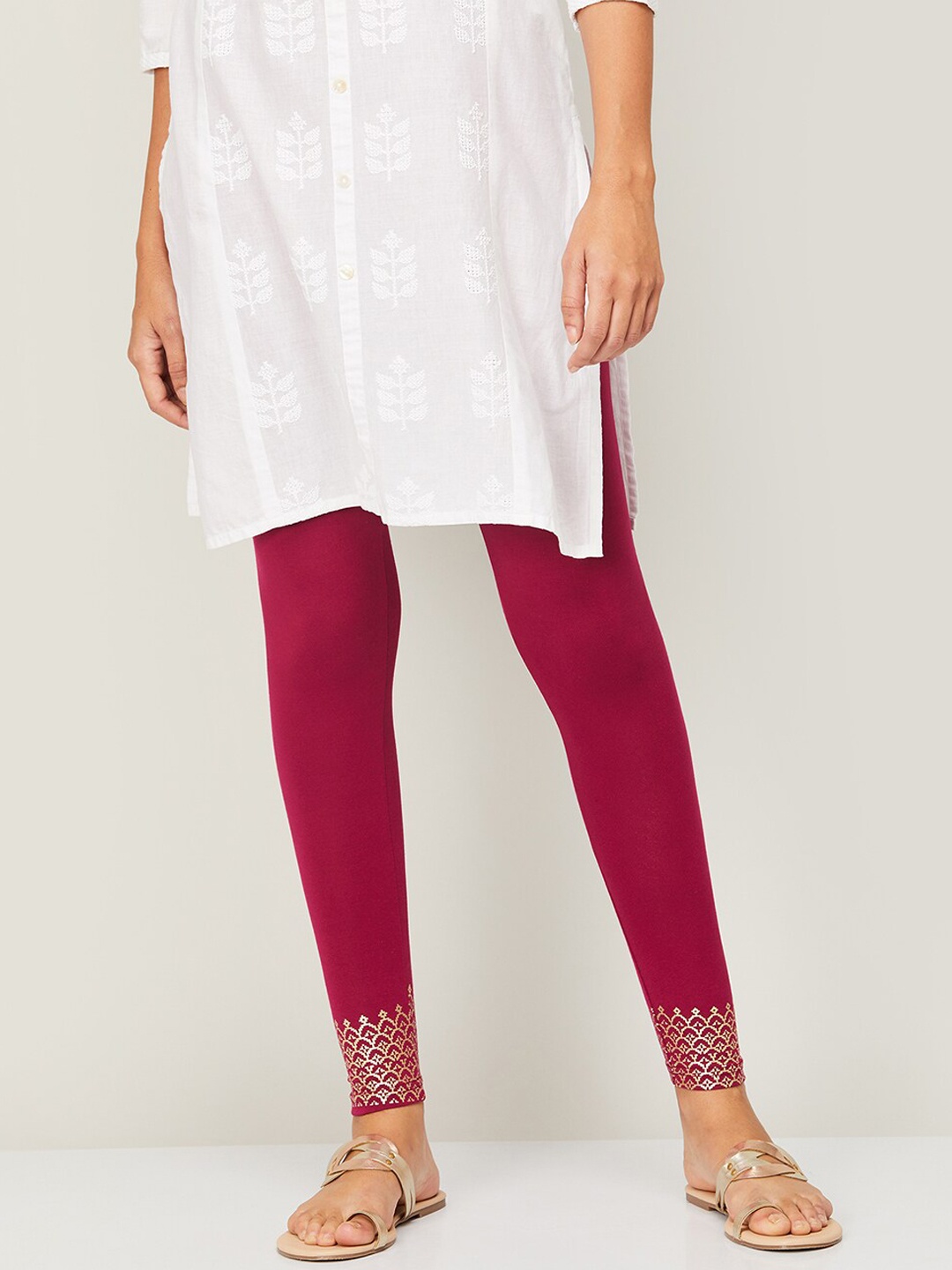 

Melange by Lifestyle Women Maroon Printed Comfort-Fit Ankle-Length Leggings